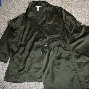 NWOT Victoria Secret Pajamas